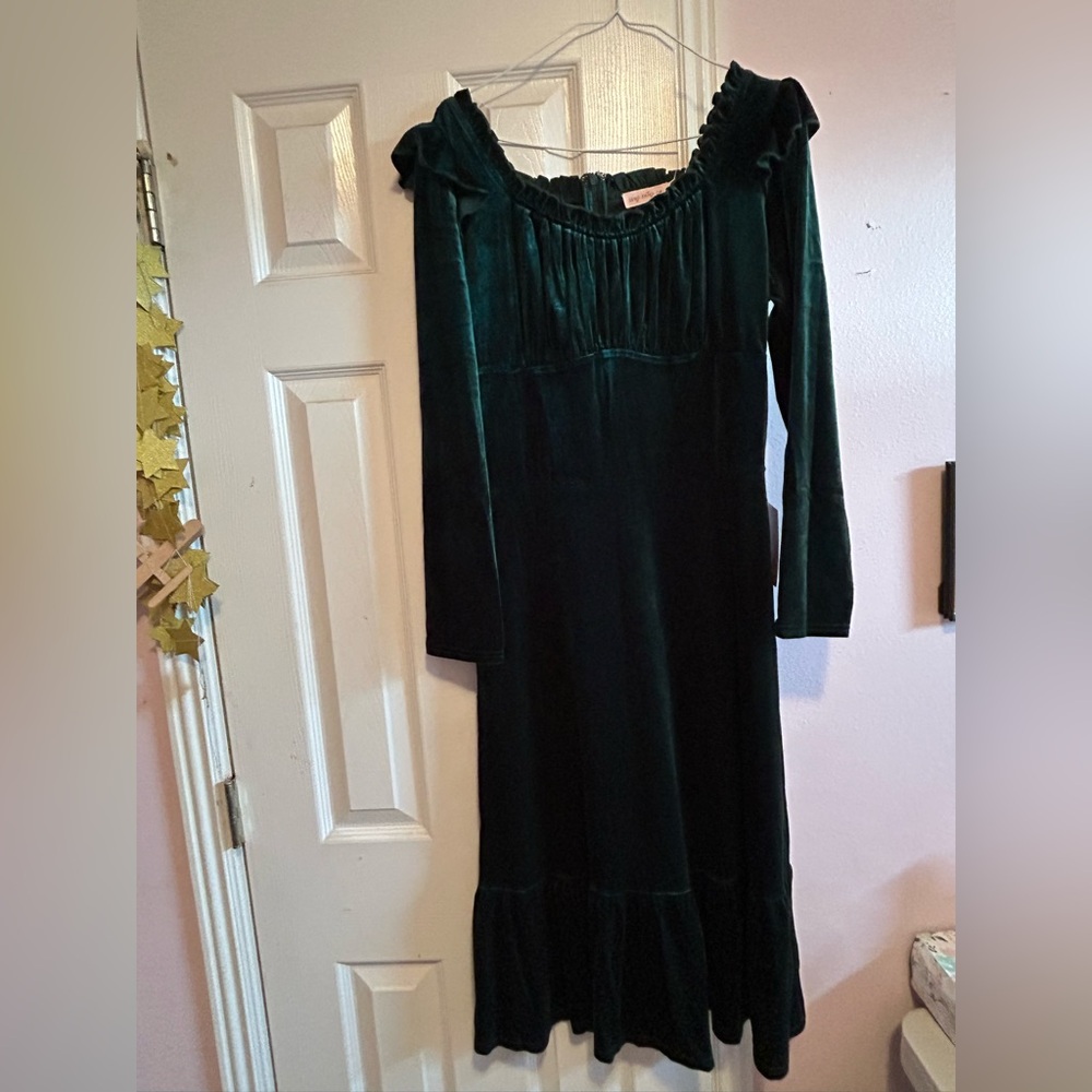 NWT Ivy City Co Emerald Green Dress Size M